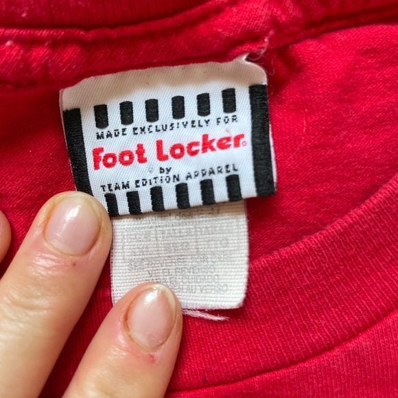 Cincinnati Bearcats Sports T-Shirt - Picture 2 of 7